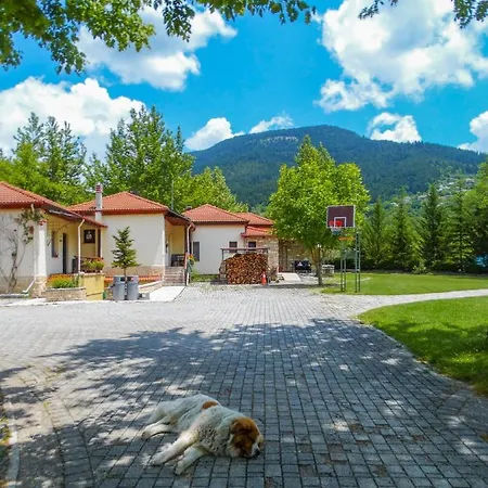 Hotel apartamentowy Ninemia Stay&play Karpenísion