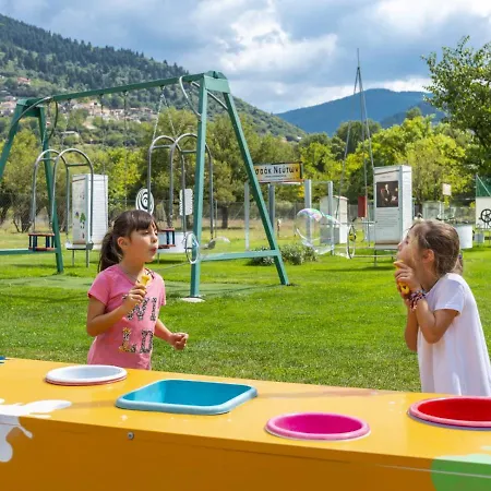 Ξενοδοχείο με διαμερίσματα Ninemia And Play Καρπενήσι