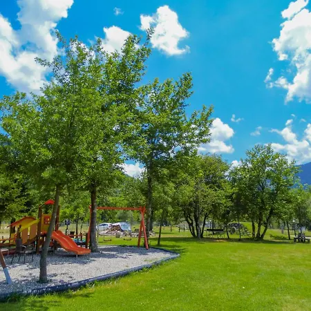 Ξενοδοχείο με διαμερίσματα Ninemia And Play Καρπενήσι