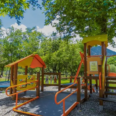 Hotel apartamentowy Ninemia Stay&play Karpenísion
