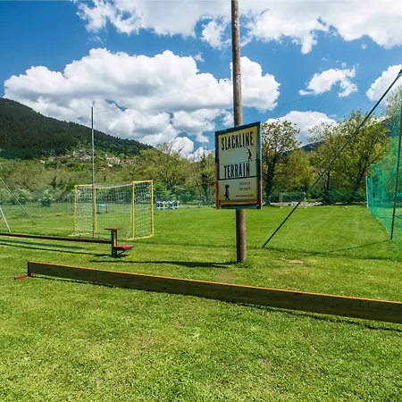 Ξενοδοχείο με διαμερίσματα Ninemia And Play Καρπενήσι