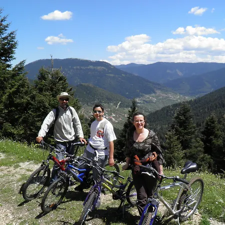 Ξενοδοχείο με διαμερίσματα Ninemia And Play