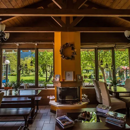 Ninemia And Play 3* Καρπενήσι