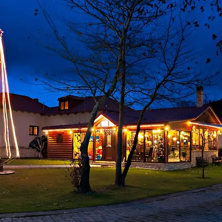 Ninemia And Play 3* Καρπενήσι