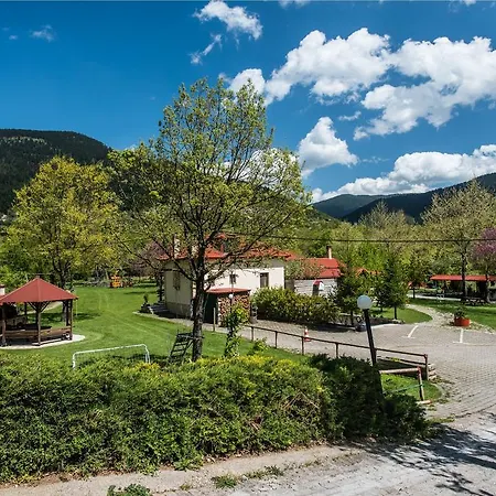 Ninemia And Play Καρπενήσι