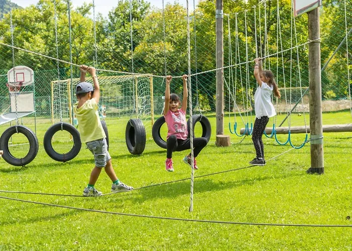 Ξενοδοχείο με διαμερίσματα Ninemia And Play Καρπενήσι