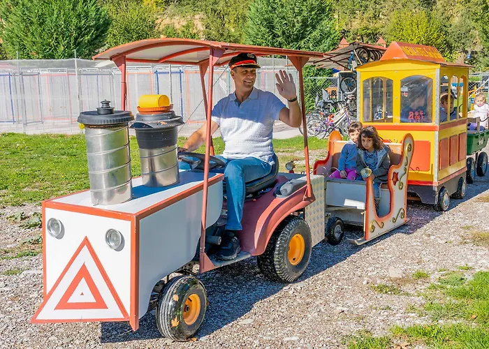 Ξενοδοχείο με διαμερίσματα Ninemia And Play 3*