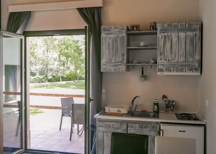 Ξενοδοχείο με διαμερίσματα Ninemia And Play 3*