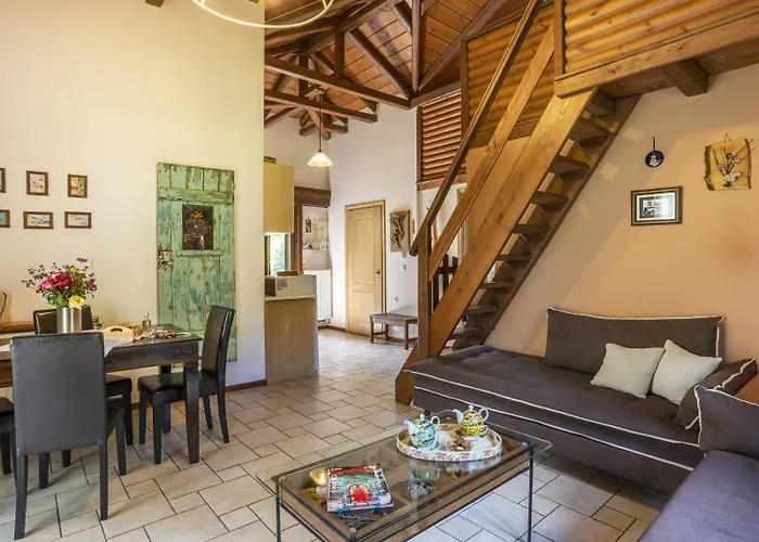 Ξενοδοχείο με διαμερίσματα Ninemia And Play